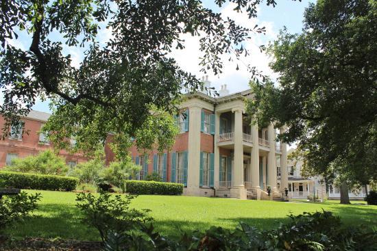 Magnolia Hall