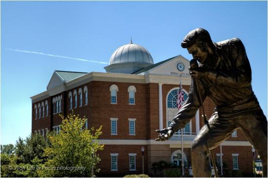 Elvis Presley Center